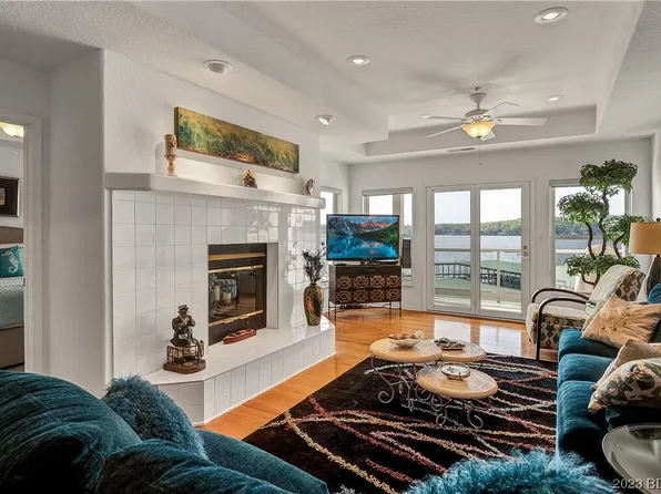 214 Emerald Bay Dr #2C, Lake Ozark, MO 65049