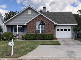 110 Hackamore Ln, Warner Robins, GA 31088