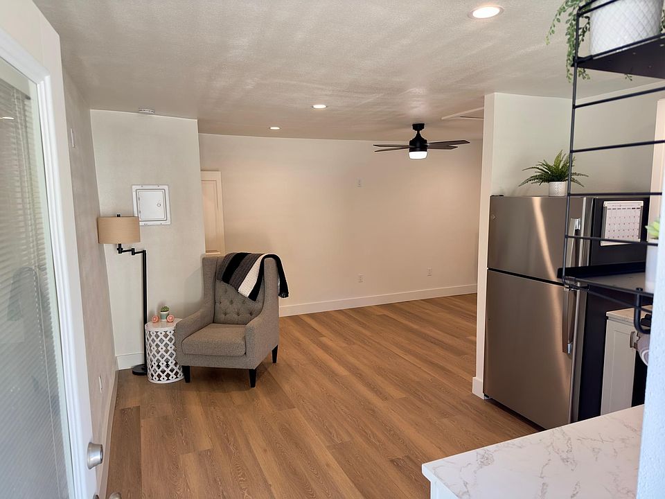 1st image of 211 Grand Ave #B