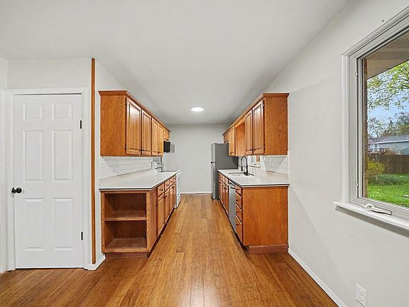 4th image of 50740 Parian Ave