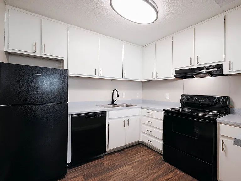 Hampton Hall | Comfort, Convenience, & Community All In One — Photo 342
