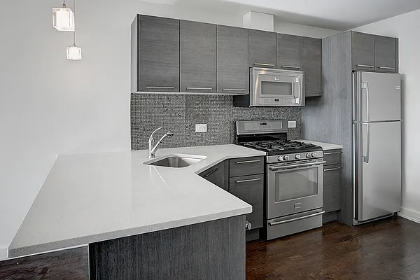 Rented by Astoria at Hallet's Cove | media 5