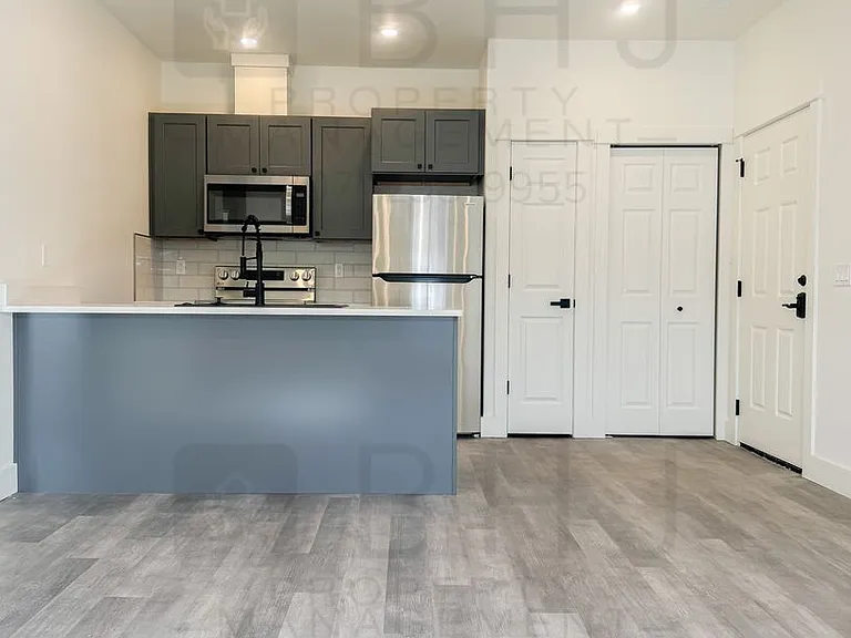 951 Covey Run Rd — Photo 2