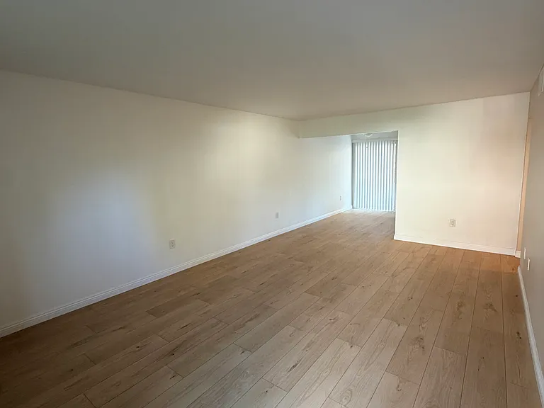 2614 W Juniper St #2 — Photo 2