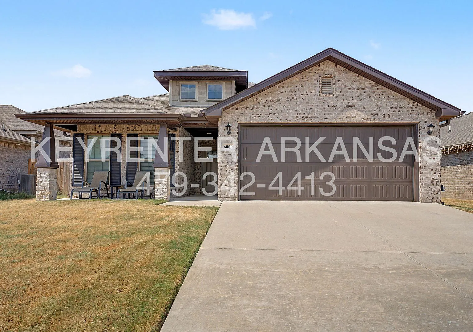 Modern 2BR/2BA Home with Luxury Master Suite & HighCeiling Living Space — Photo 1