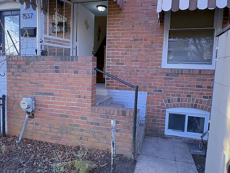1535 K St SE — Photo 26