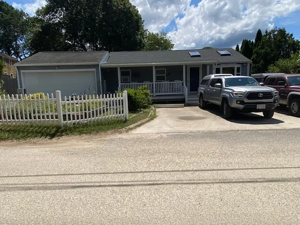 4 June Ave, Oak Bluffs, MA 02557