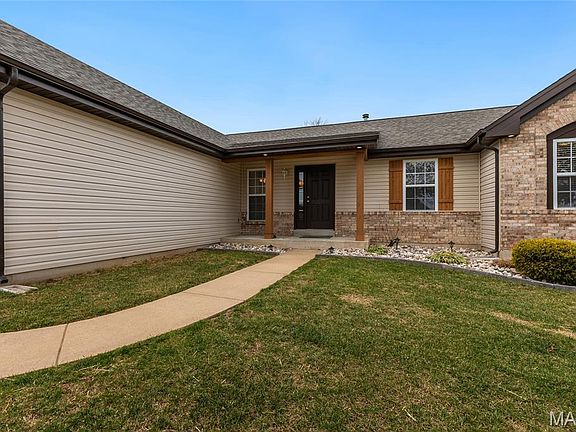 2nd image of 3901 Rocky Mound Dr