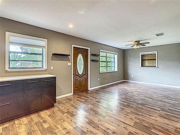 3rd image of 4385 Eleanor Dr