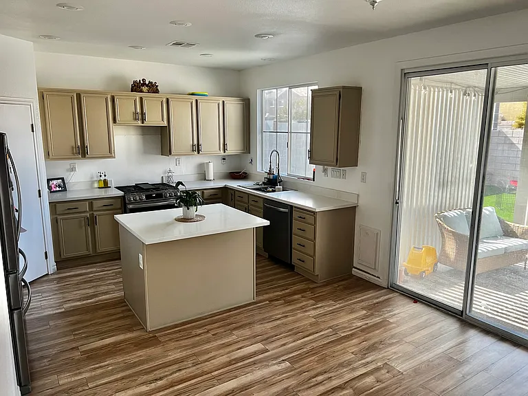9860 Ridgehaven Ave — Photo 23