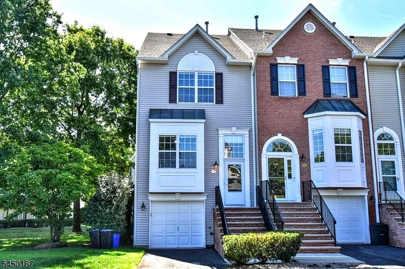 1st image of 311 Cambridge Dr