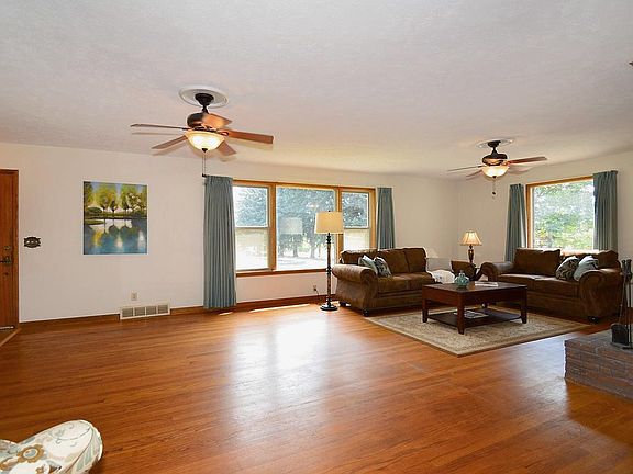 3rd image of 6001 E Upriver Ln