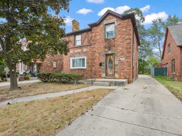 18272 Ohio St, Detroit, MI 48221