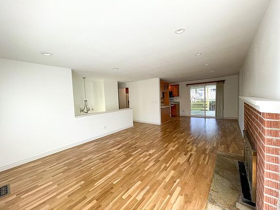 5th image of 8442 NE 137th St