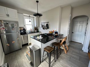 26 Brooks St FLOOR 2, Cranston, RI 02920