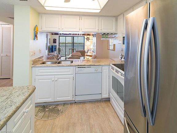 3rd image of 4835 Bonita Beach Rd APT 606