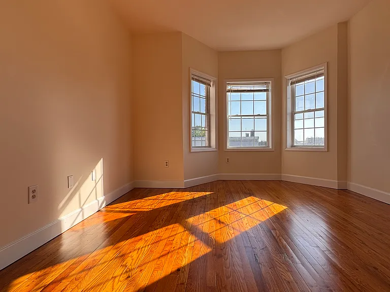 226 Linden Ave #3L — Photo 8