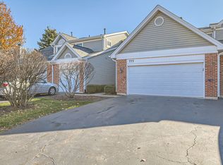 777 Hoover Dr, Carol Stream, IL 60188