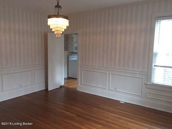 4th image of 2039 Murray Ave #1
