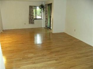 44 Concord Ave APT 102, Cambridge, MA 02138