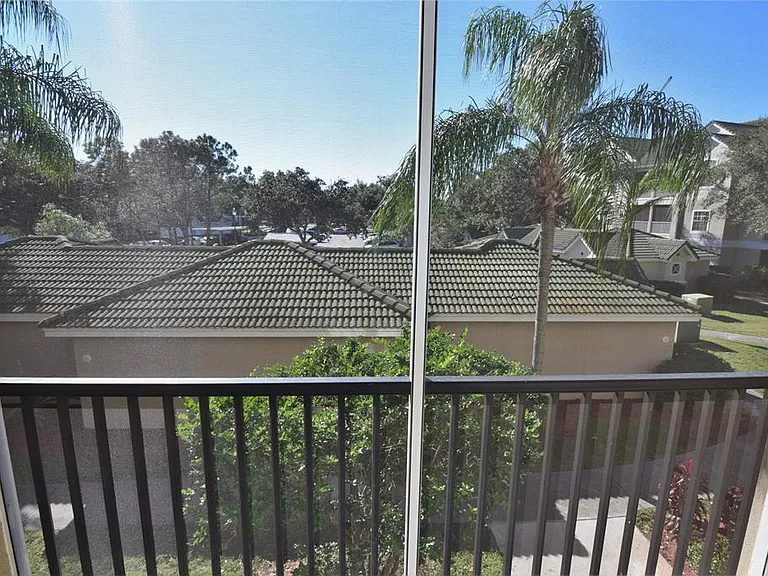 5122 Northridge Rd #202 — Photo 16