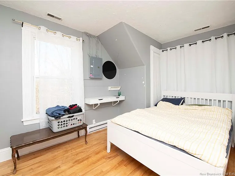15 Allison Ave — Photo 25