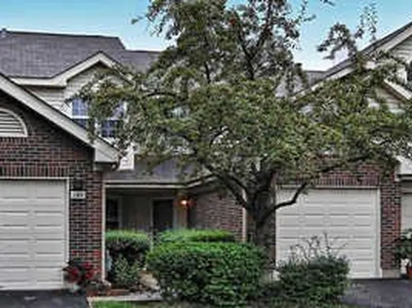 153 W Hamilton Dr, Palatine, IL 60067