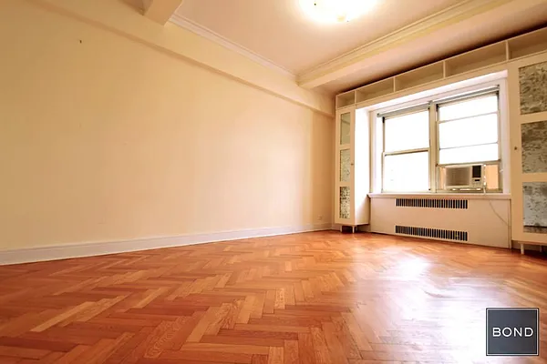 Rented by Bond New York | media 12