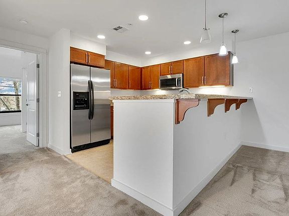 5th image of 125 Patterson St Unit 209