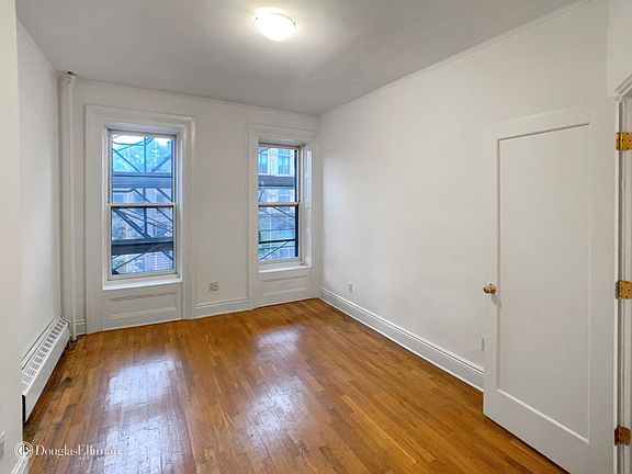3rd image of 434A 9th St #3RDFLOOR