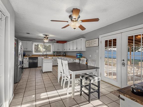 5th image of 207 Providence Rd