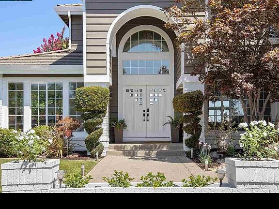 3rd image of 1274 Sunrise Ridge Dr