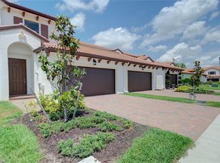 7864 Bristol Cir, Naples, FL 34120