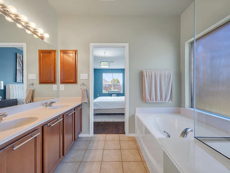 200 Shadybrook Dr — Photo 30