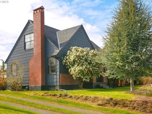 2416 NE Dekum St, Portland, OR 97211