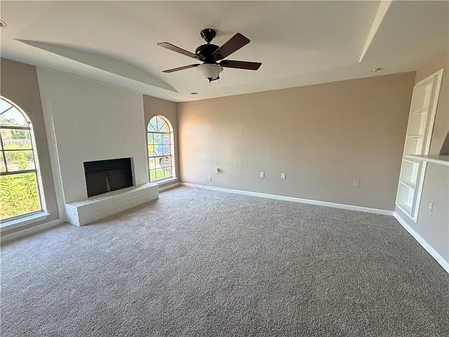3 bed, 2.0 bath, 1600 sqft, $1,650 — Photo 2