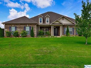 208 Coach Lamp Dr, Madison, AL 35756