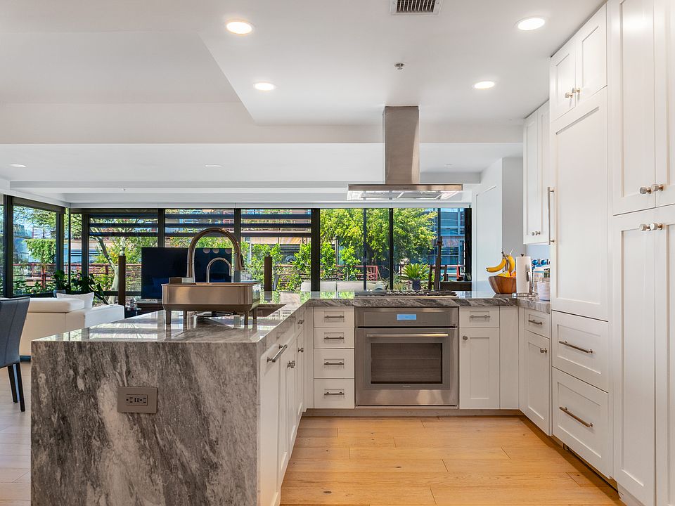 Open kitchen