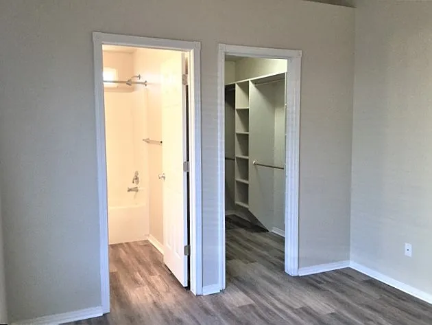 1521 W Kesler Dr — Photo 8