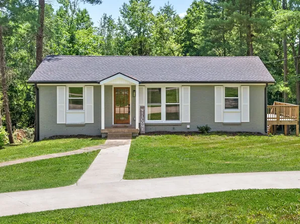 212 Hawkins Rd, Clarksville, TN 37040