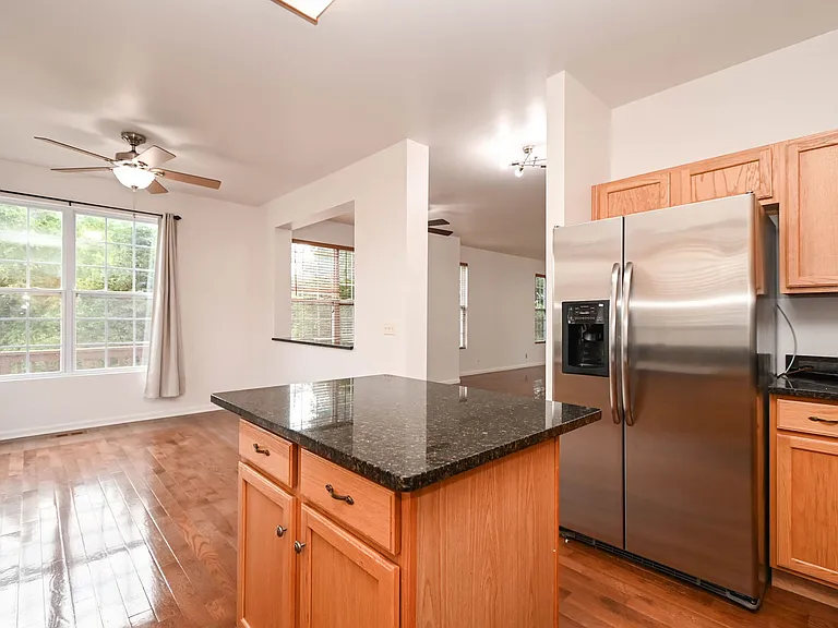 35 Thomas Ct — Photo 11