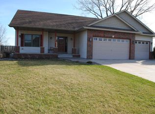 19415 Albany Ct NW, Elk River, MN 55330