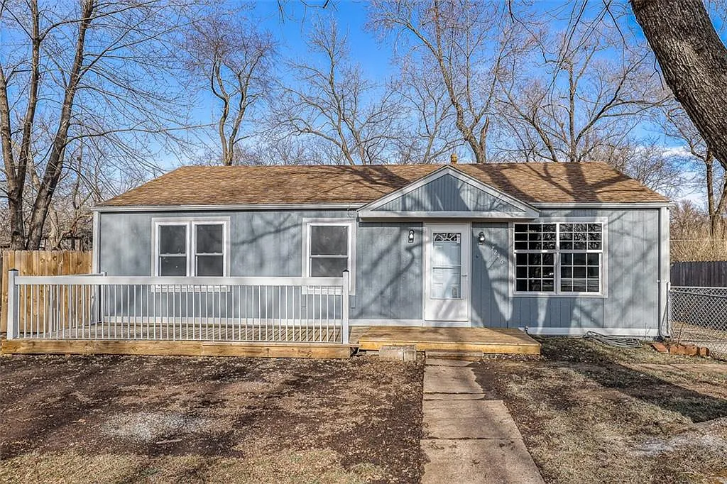 7246 Hasbrook Ave, Kansas City, KS 66111 | Zillow