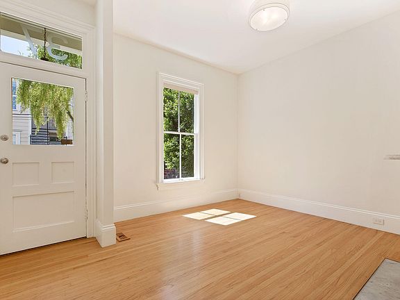 4th image of 37 Abbey St