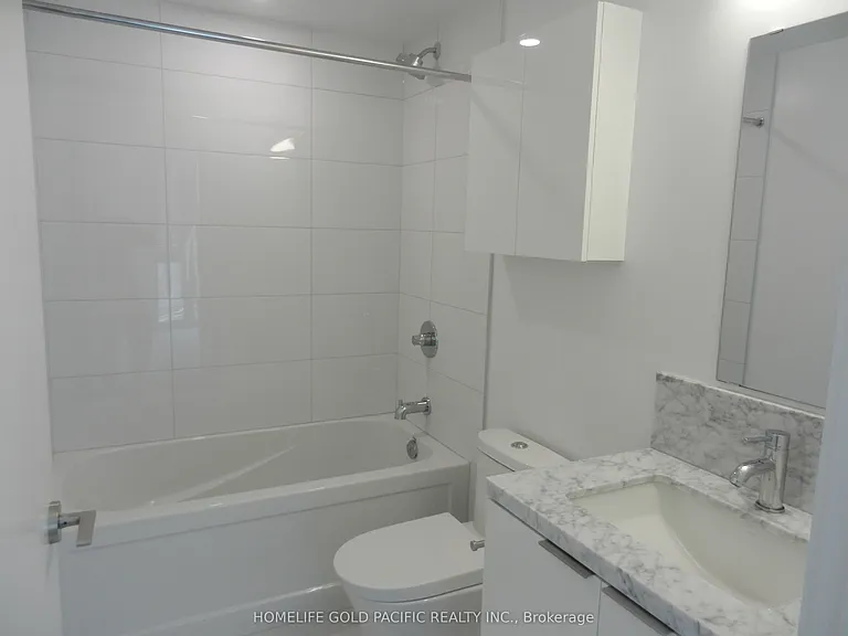 230 Simcoe St #1333 — Photo 14