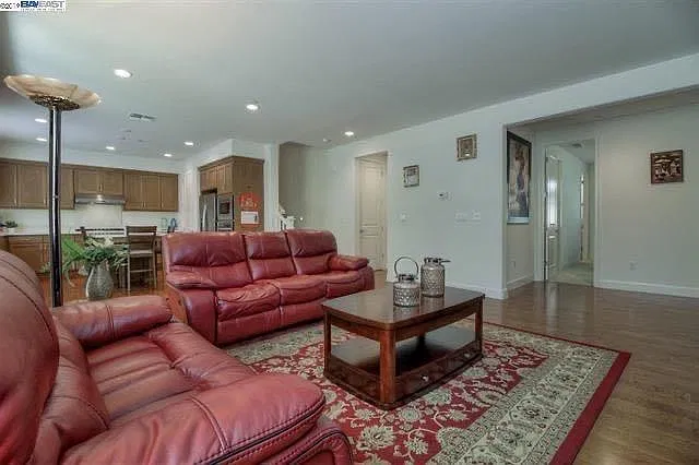 37825 Harbor Light Rd — Photo 2
