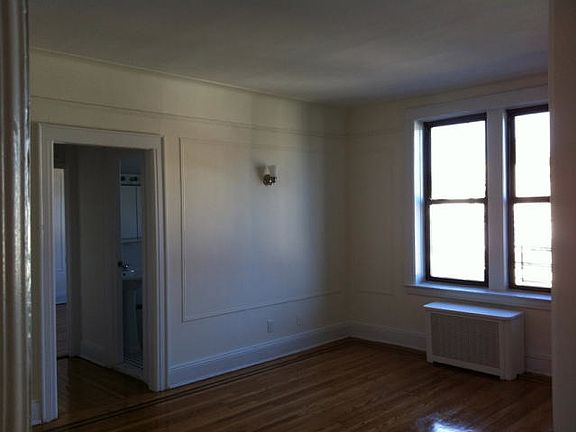 3rd image of 8608 Forest Pkwy