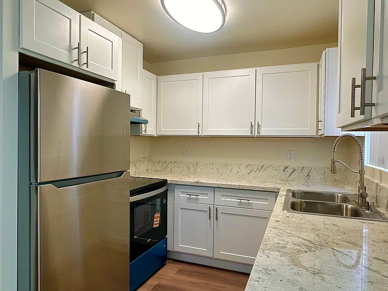 25907 Oak St #19 — Photo 7