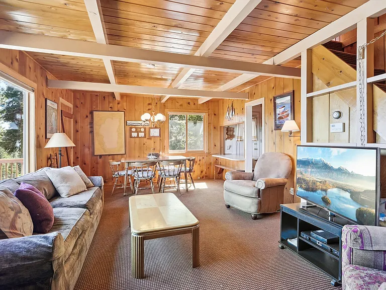 280 Old County Rd — Photo 11