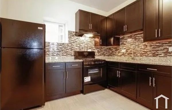 3 bed, $1,750 — Photo 3